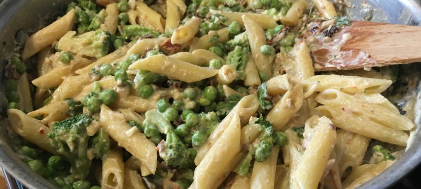 Briley’s Fettuccine Alfredo with Broccoli, Peas, Mushrooms, and Sun-dried&nbsp;Tomatoes
